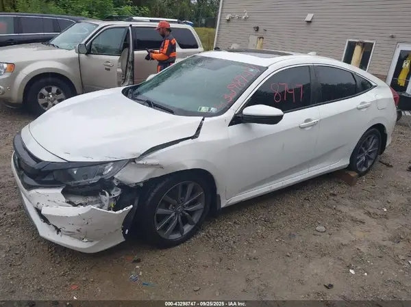19XFC1F36LE213300 2020 HONDA CIVIC - Image 2