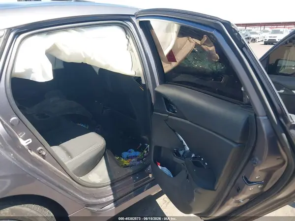 19XFC1F37GE006209 2016 HONDA CIVIC - Image 8