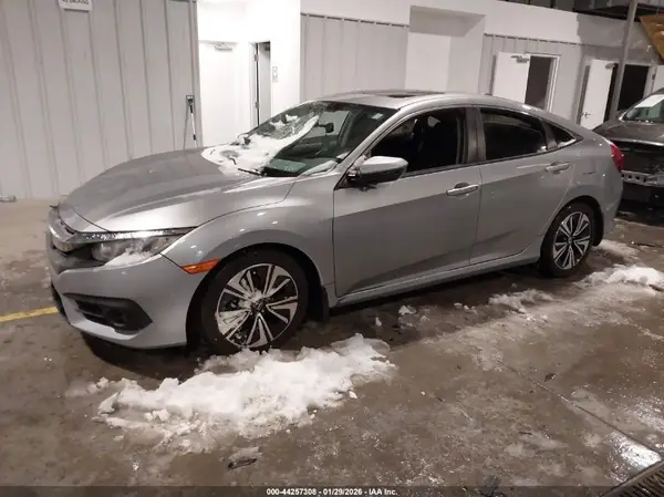 19XFC1F37GE026251 2016 HONDA CIVIC - Image 2