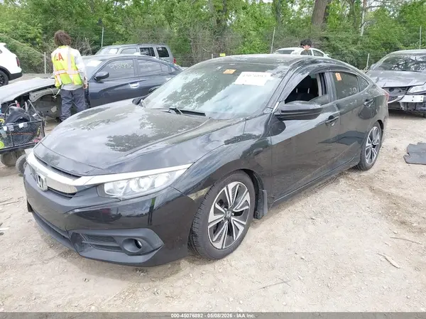 19XFC1F37HE202832 2017 HONDA CIVIC - Image 2