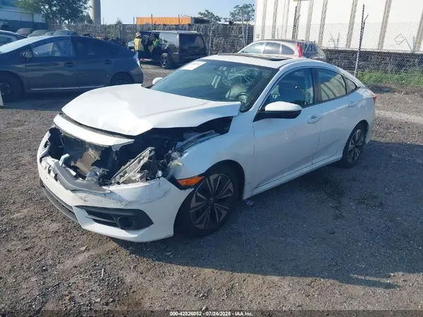 19XFC1F37HE204161 2017 HONDA CIVIC - Image 2