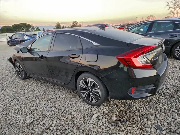 19XFC1F37HE214964 2017 HONDA CIVIC - Image 2