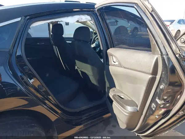 19XFC1F37JE000854 2018 HONDA CIVIC - Image 8