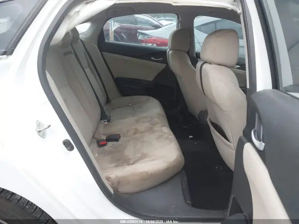 19XFC1F37JE000871 2018 HONDA CIVIC - Image 8