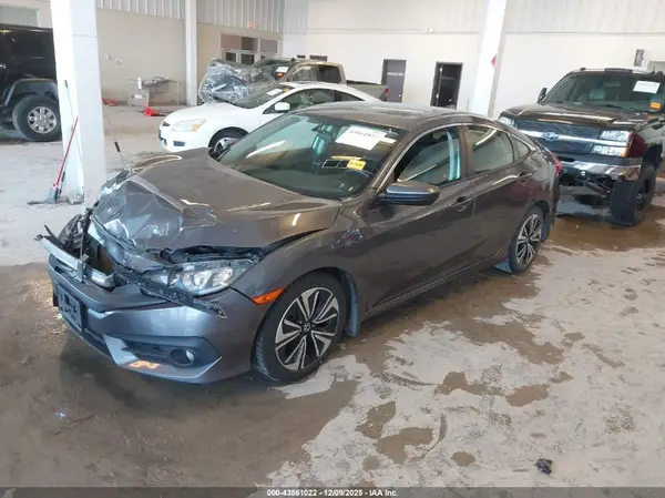 19XFC1F37JE000918 2018 HONDA CIVIC - Image 2