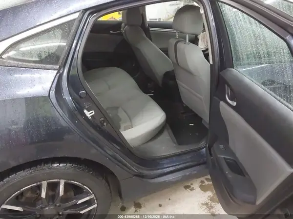 19XFC1F37JE002362 2018 HONDA CIVIC - Image 8