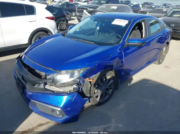 19XFC1F37KE217175 2019 HONDA CIVIC - Image 2