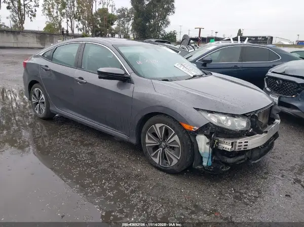 19XFC1F38GE220335 2016 HONDA CIVIC - Image 1