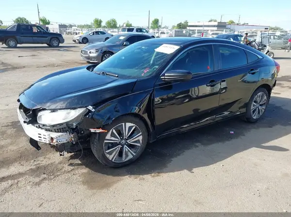 19XFC1F38HE001568 2017 HONDA CIVIC - Image 2