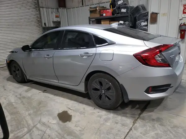 19XFC1F38HE003790 2017 HONDA CIVIC - Image 2