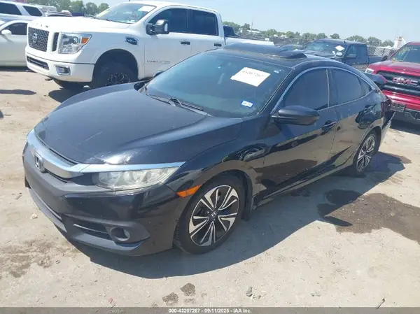 19XFC1F38HE004972 2017 HONDA CIVIC - Image 2