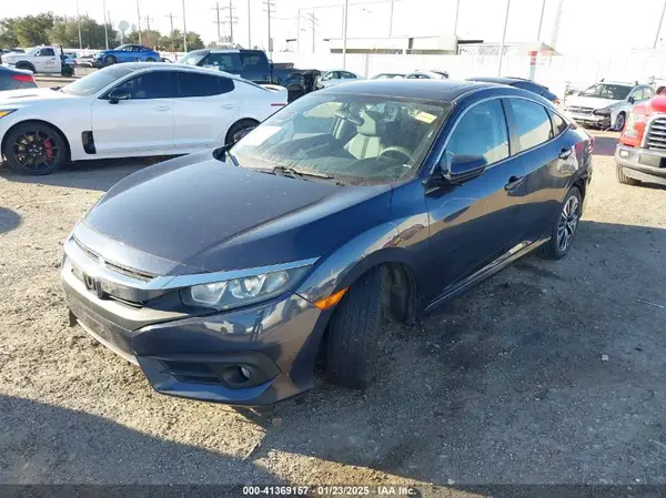 19XFC1F38HE005703 2017 HONDA CIVIC - Image 2