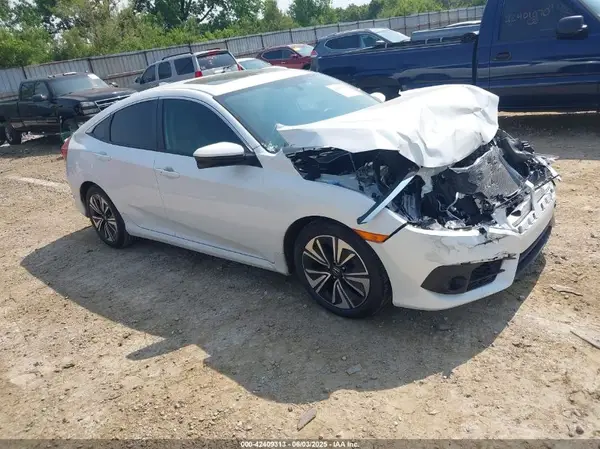 19XFC1F38HE011436 2017 HONDA CIVIC - Image 1