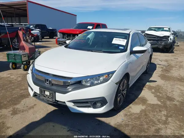19XFC1F38HE031895 2017 HONDA CIVIC - Image 2