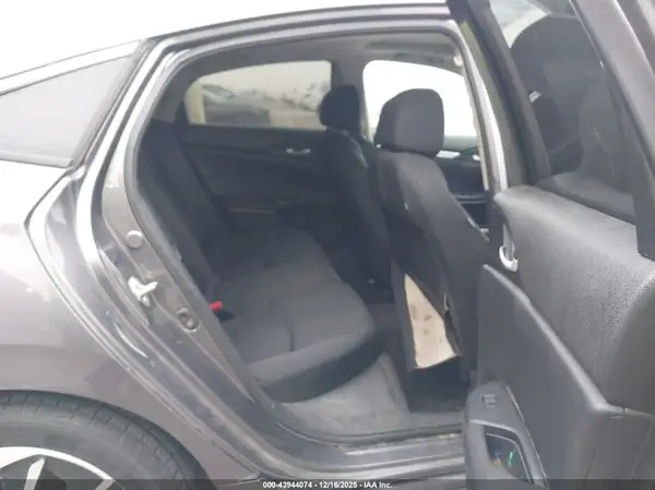 19XFC1F38HE205643 2017 HONDA CIVIC - Image 8