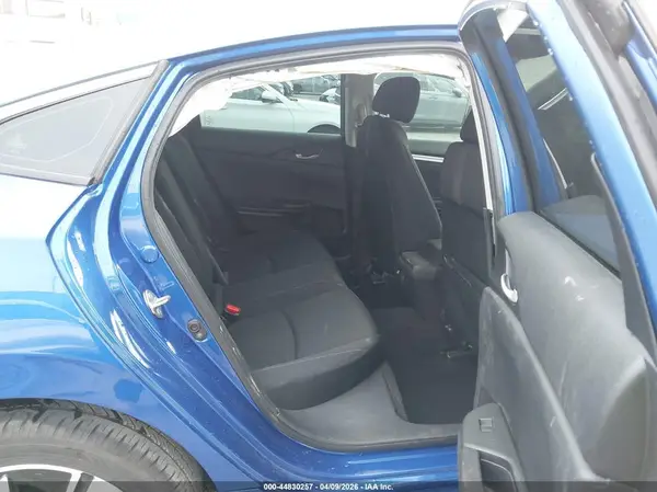 19XFC1F38JE201503 2018 HONDA CIVIC - Image 8