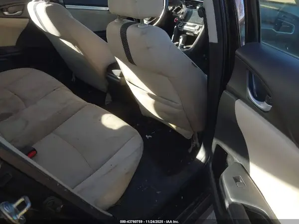 19XFC1F38JE201727 2018 HONDA CIVIC - Image 8
