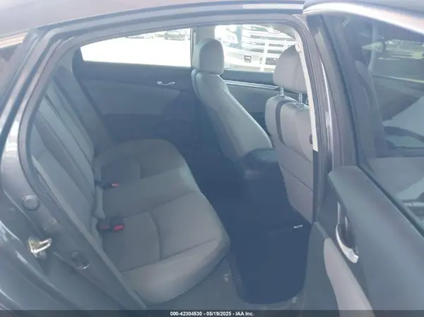 19XFC1F38KE017275 2019 HONDA CIVIC - Image 8