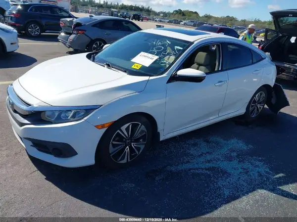 19XFC1F39GE000038 2016 HONDA CIVIC - Image 2