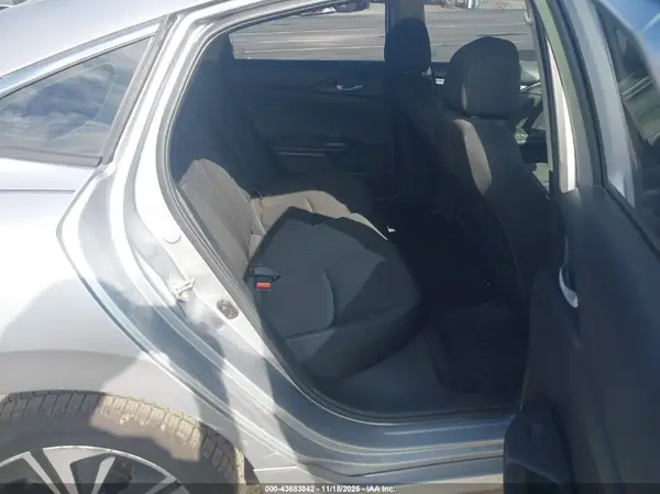 19XFC1F39GE044928 2016 HONDA CIVIC - Image 8