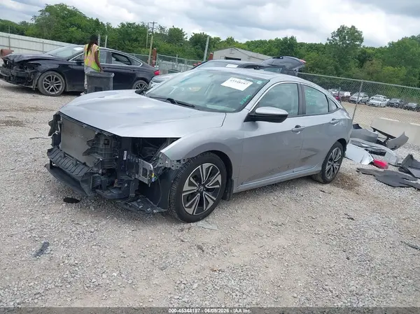 19XFC1F39HE011865 2017 HONDA CIVIC - Image 2