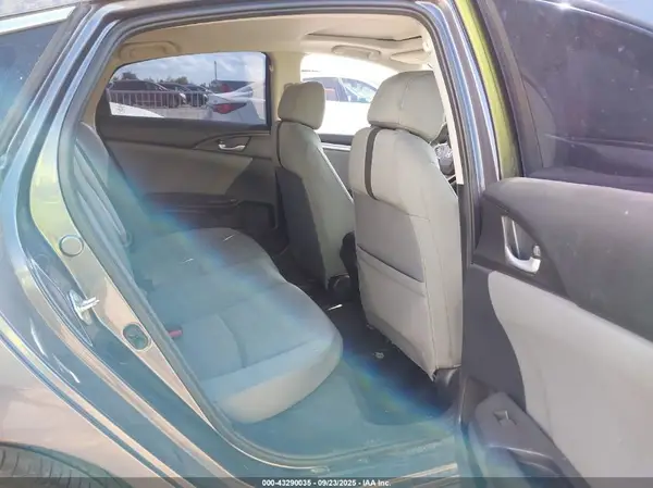 19XFC1F39HE013356 2017 HONDA CIVIC - Image 8
