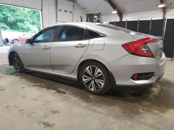 19XFC1F39HE205764 2017 HONDA CIVIC - Image 2