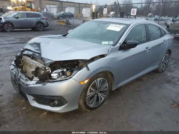 19XFC1F39HE207014 2017 HONDA CIVIC - Image 2