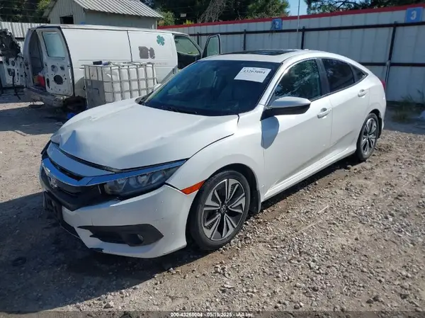 19XFC1F3XHE211377 2017 HONDA CIVIC - Image 2