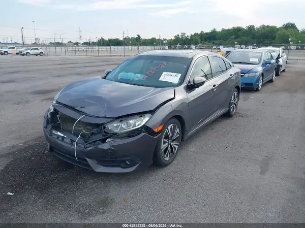 19XFC1F3XJE003831 2018 HONDA CIVIC - Image 2
