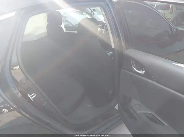 19XFC1F3XKE019335 2019 HONDA CIVIC - Image 8
