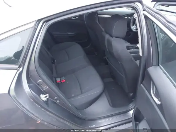 19XFC1F44HE017811 2017 HONDA CIVIC - Image 7