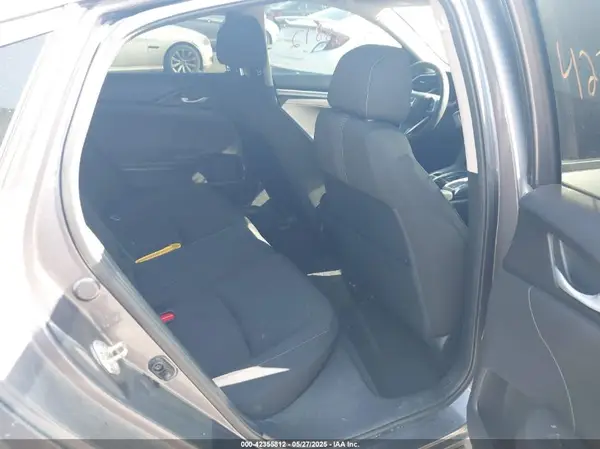 19XFC1F4XGE010764 2016 HONDA CIVIC - Image 8