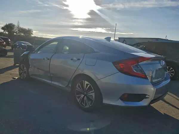 19XFC1F4XHE014735 2017 HONDA CIVIC - Image 2