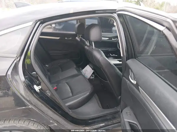 19XFC1F70GE205685 2016 HONDA CIVIC - Image 8