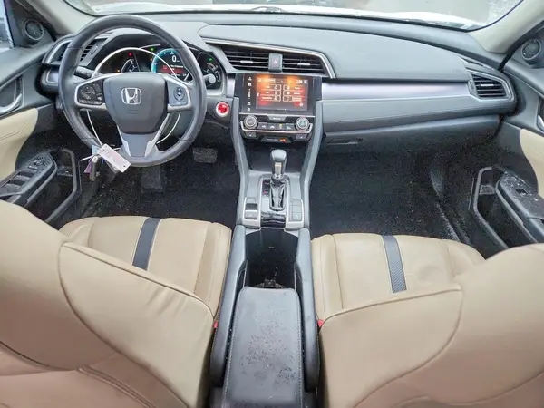 19XFC1F70HE000062 2017 HONDA CIVIC - Image 8