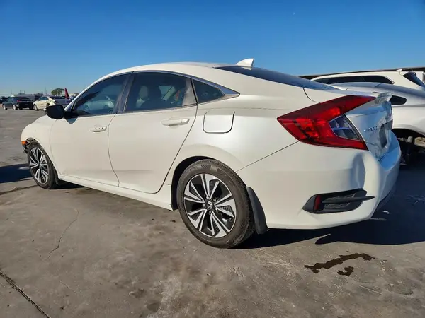 19XFC1F70HE016696 2017 HONDA CIVIC - Image 2