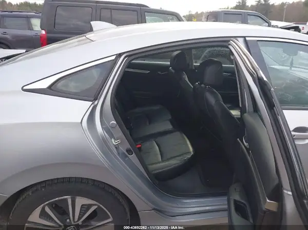 19XFC1F70HE204456 2017 HONDA CIVIC - Image 8