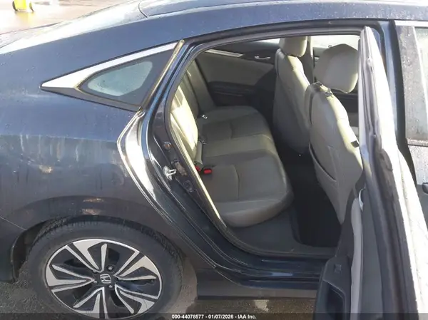 19XFC1F70HE208149 2017 HONDA CIVIC - Image 8