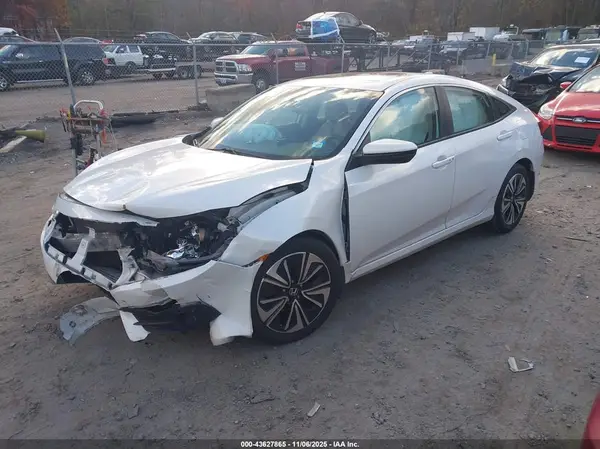 19XFC1F71GE207879 2016 HONDA CIVIC - Image 2