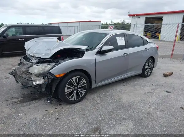 19XFC1F71HE006212 2017 HONDA CIVIC - Image 2