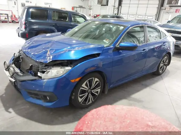 19XFC1F71HE010874 2017 HONDA CIVIC - Image 2