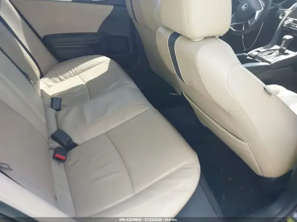19XFC1F71HE202957 2017 HONDA CIVIC - Image 8