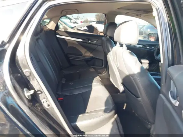 19XFC1F71HE209164 2017 HONDA CIVIC - Image 8