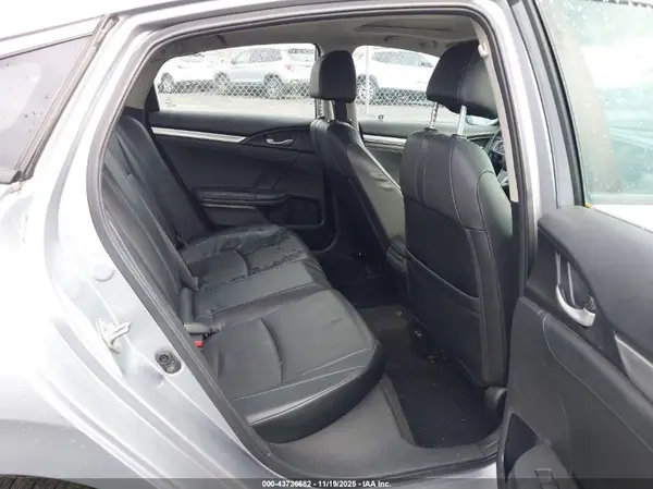 19XFC1F71HE209536 2017 HONDA CIVIC - Image 8