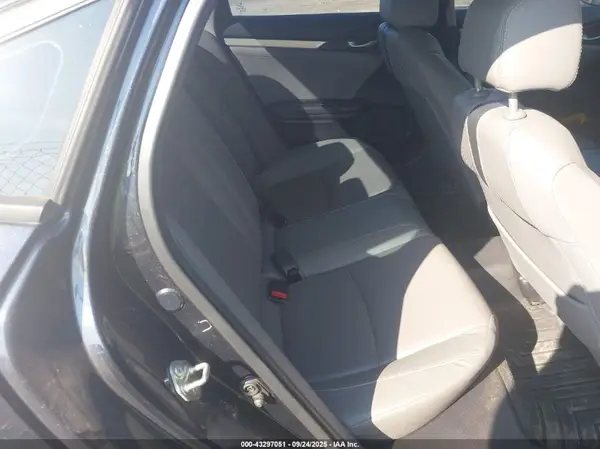 19XFC1F72GE015080 2016 HONDA CIVIC - Image 8