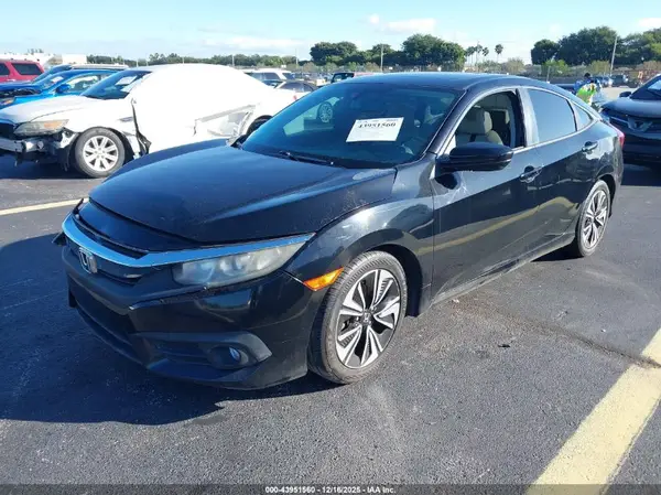 19XFC1F72HE015727 2017 HONDA CIVIC - Image 2