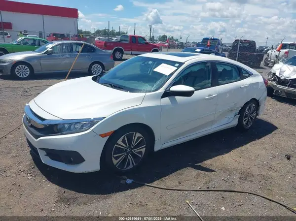 19XFC1F72HE020569 2017 HONDA CIVIC - Image 2