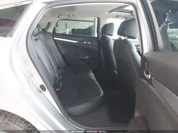 19XFC1F72HE205821 2017 HONDA CIVIC - Image 8