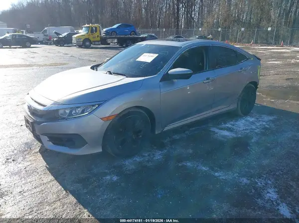 19XFC1F72HE208136 2017 HONDA CIVIC - Image 2